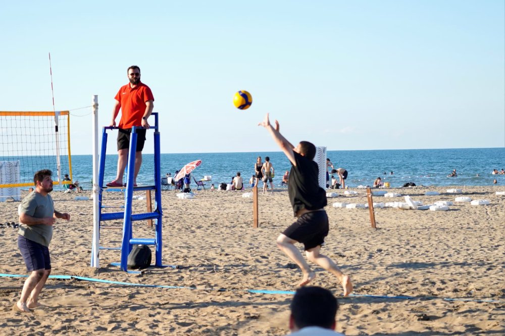 13. ÇINAR FESTİVALİ’NDE PLAJ VOLEYBOLU HEYECANI BAŞLADI
