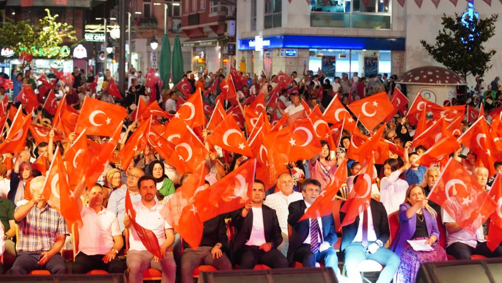 15 TEMMUZ, SADECE BİR DİRENİŞ DEĞİL, AYNI ZAMANDA BİR DİRİLİŞTİR