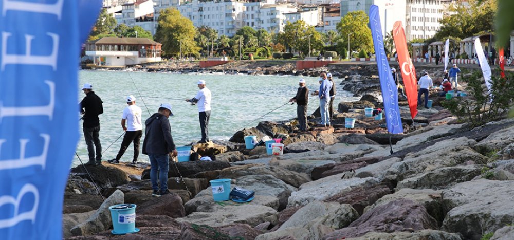 Balık Avı Yarışmasında İlk Gün Heyecanı