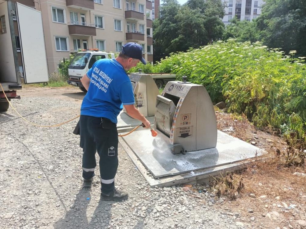 Çöp Konteynerleri Her Gün Düzenli Olarak Boşaltılıyor