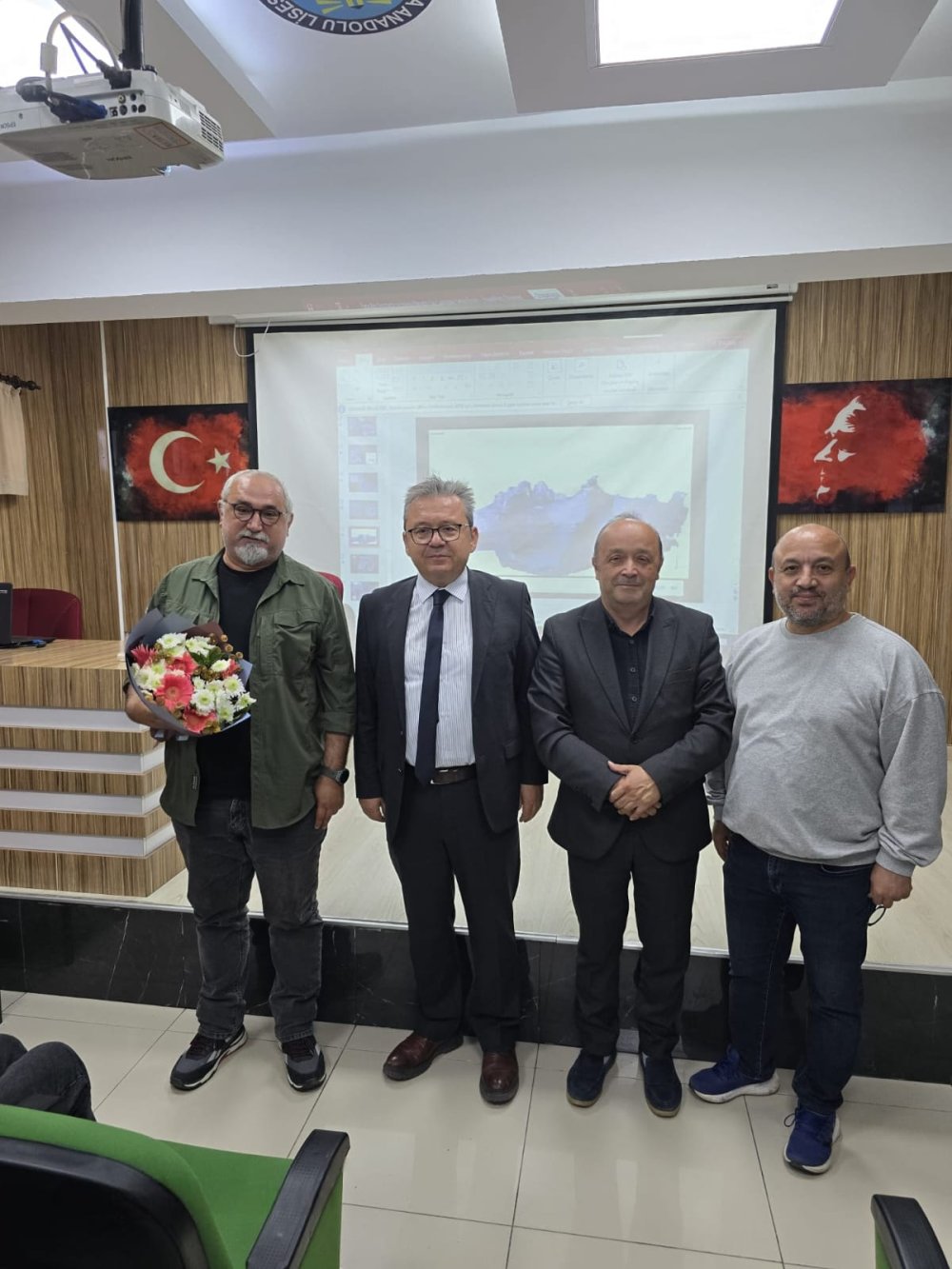 DOÇ. DR. SEÇKİN EVCİM’DEN FATSA’DA TARİHE IŞIK TUTAN KONFERANS