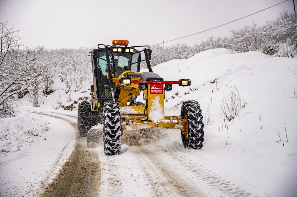FATSA BELEDİYESİ’NDE KAR NÖBETİ DEVAM EDİYOR