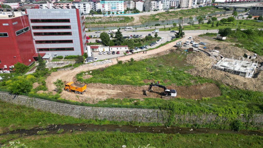 FATSA BELEDİYESİNDEN 2 AYDA 6 KM YENİ YOL AÇMA ÇALIŞMASI