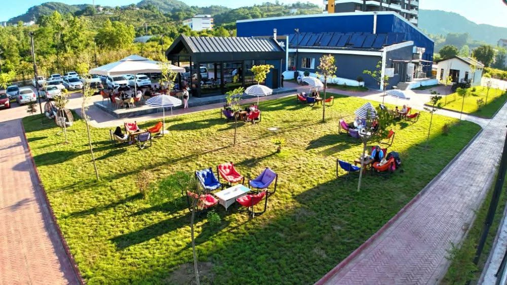 FATSA’DA YENİ SOSYAL MEKÂN: DOLUNAY HAVUZ KAFE HİZMETE AÇILDI