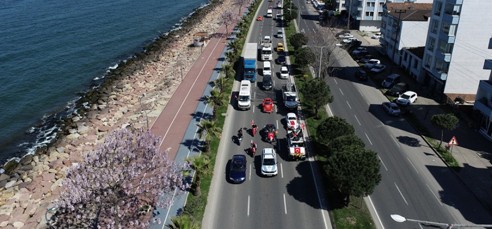 Fatsa Sokaklarında 23 Nisan Konvoyu