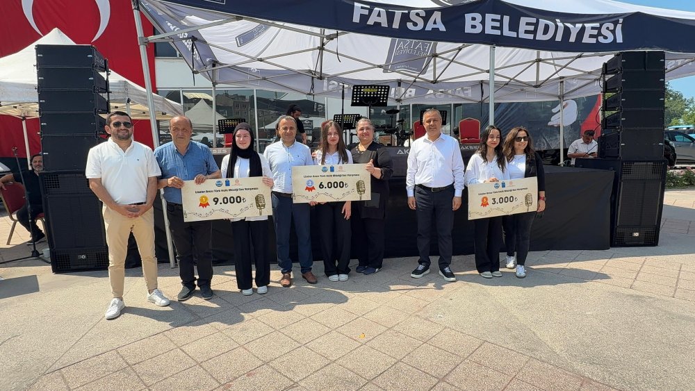 GENÇ YETENEKLER FATSA’DA SAHNE ALDI, NİSA ŞAHİN BİRİNCİLİKLE TAÇLANDI