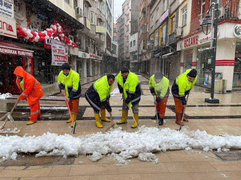 “Kar Zorluk Değil, Keyif Olsun Diye 7/24 Sahadayız”