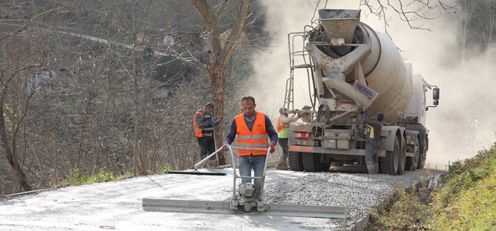 Kırsal’da Beton Yol Hamlesiyle Konforlu Ve Güvenli Ulaşım.