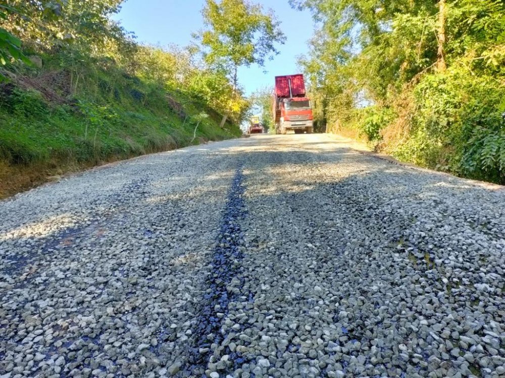 Kırsalda Yol Çalışmaları Hız Kesmiyor