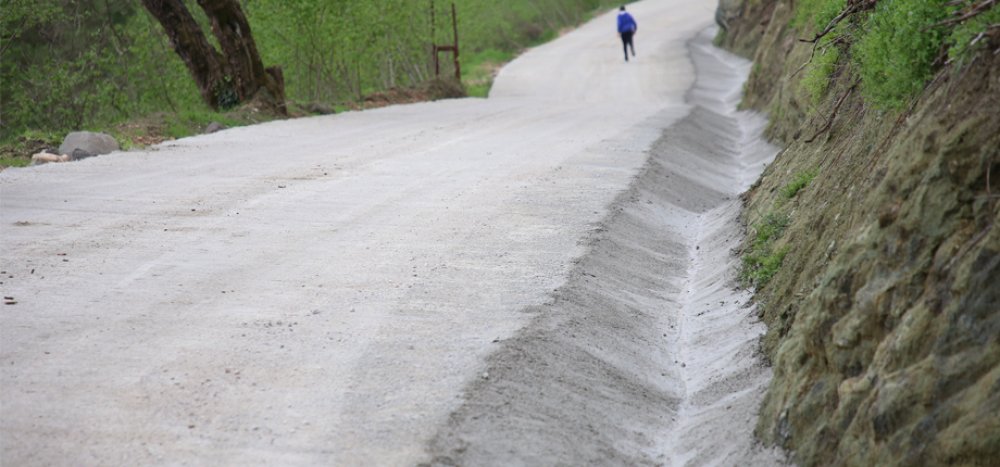 Konforlu Beton Yolların ve Kanal Çalışması Başladı