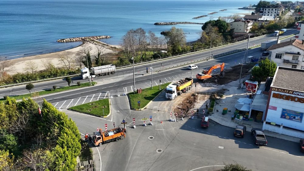 KUTLUKENT KAVŞAĞINDA AKILLI KAVŞAK DÜZENLEME ÇALIŞMALARI BAŞLADI