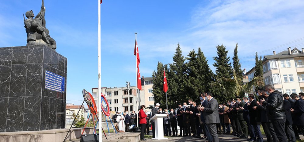 Şehitlerimiz Dualarla Yad Edildi Saygıyla Anıyoruz