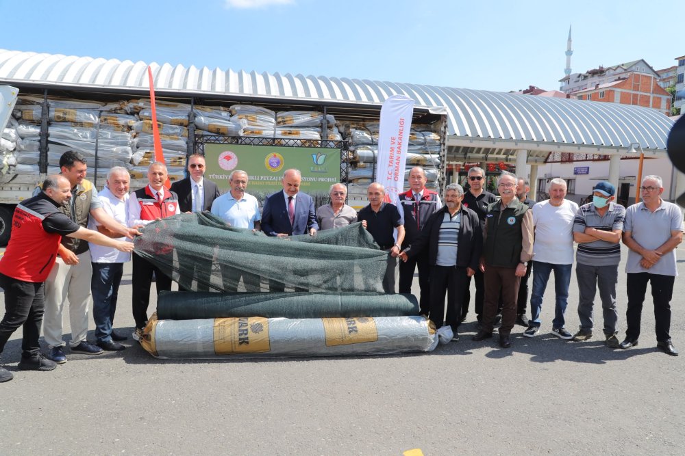 TULIP PROJESİYLE ÜRETİCİYE HASAT KOLAYLIĞI: 82 ÜRETİCİYE %70 HİBE DESTEKLİ HASAT FİLESİ DAĞITILDI