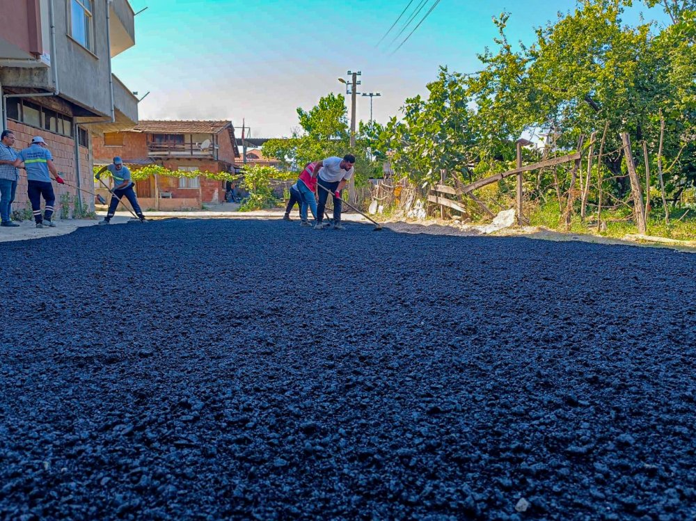 ULAŞIMDA KONFOR İÇİN ASFALT TAMİRLERİ DEVAM EDİYOR