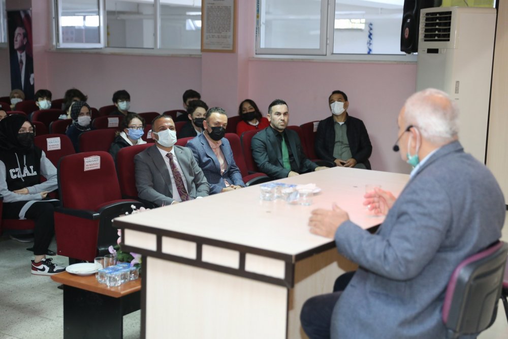 Vakkasoğlundan Gençlere Tavsiye; Akif Dede Gibi Yaşayın