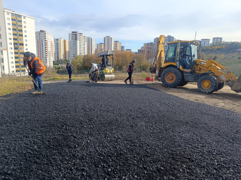 YOLLAR DAHA KONFORLU VE GÜVENLİ HALE GETİRİLİYOR