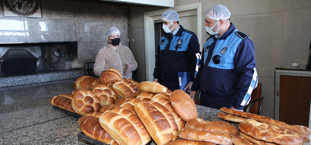 Zabıta Eklerimiz Fırın ve Marketleri Denetledi